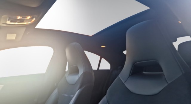 MERCEDES-BENZ CLA 250 AMG Line 4Matic