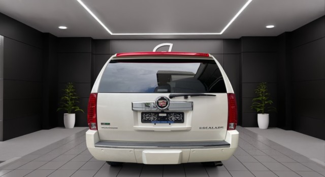 CADILLAC ESCALADE 6.2 Sport Luxury