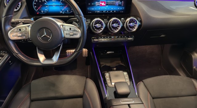 MERCEDES-BENZ GLA 250 AMG Line 4Matic