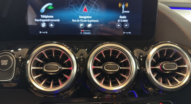 MERCEDES-BENZ EQA 250