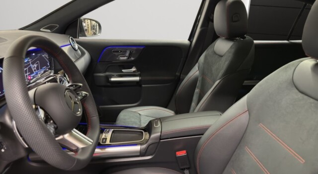MERCEDES-BENZ GLA 250 4Matic 8G-DCT Swiss Star