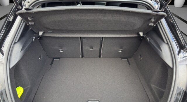 MERCEDES-BENZ A 200 Night Star 7G-DCT