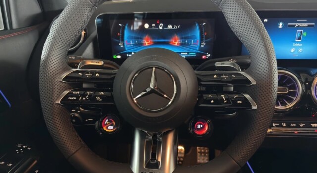 MERCEDES-BENZ GLA 35 AMG GLA AMG 35 4Matic 8G-DCT