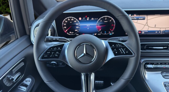 MERCEDES-BENZ V 300 d Édition Suisse EXCLUSIVE
