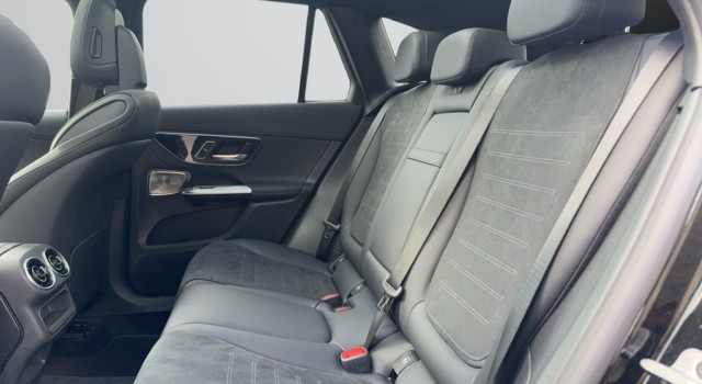 MERCEDES-BENZ GLC 300 e 4Matic 9G-Tronic