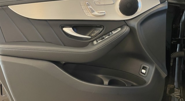 MERCEDES-BENZ GLC 220 d AMG Line 4Matic 9G-Tronic