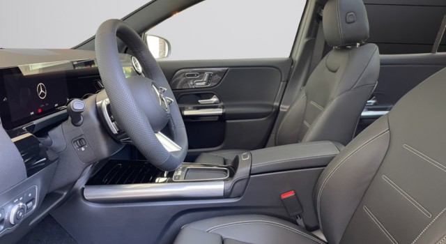 MERCEDES-BENZ GLA 250 4Matic 8G-DCT Swiss Star