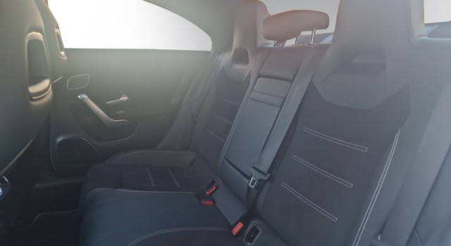 MERCEDES-BENZ CLA 250 AMG Line 4Matic
