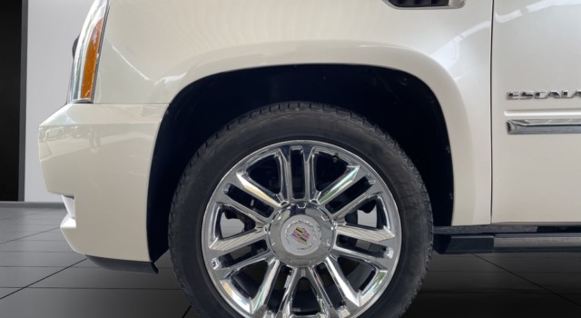 CADILLAC ESCALADE 6.2 Sport Luxury