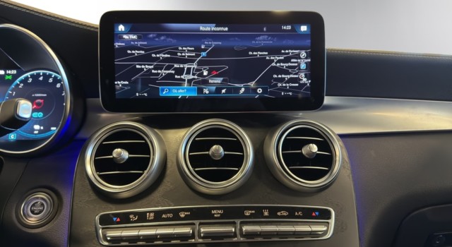 MERCEDES-BENZ GLC 300 e AMG Line 4Matic