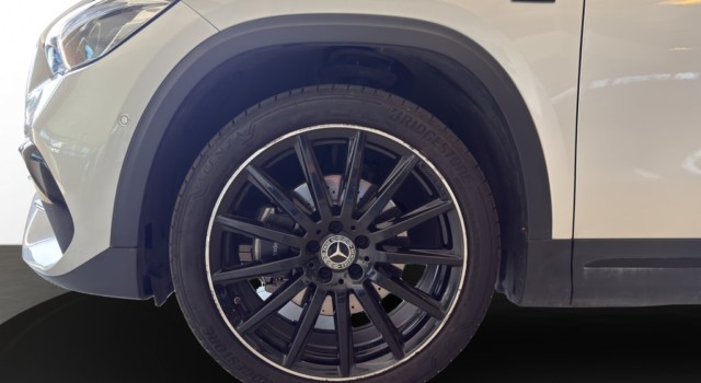 MERCEDES-BENZ GLA 250 e AMG Line 8G-DCT