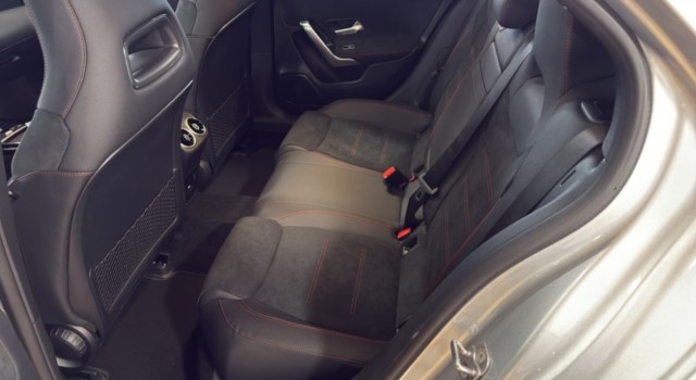 MERCEDES-BENZ A 220 4Matic 8G-DCT