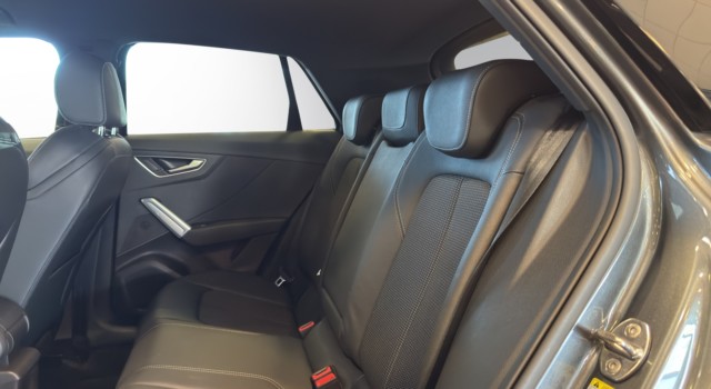 AUDI Q2 40 TFSI S line Attr qu