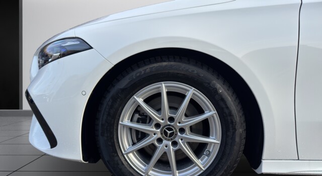 MERCEDES-BENZ A 200 Night Star 7G-DCT