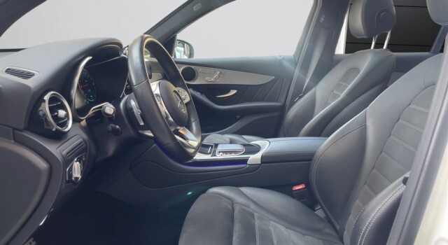 MERCEDES-BENZ GLC 300 e AMG Line 4Matic 9G-Tronic