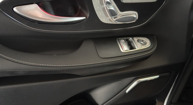 MERCEDES-BENZ V 300 d lang Swiss Edition 4Matic 9G-Tronic