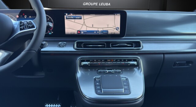 MERCEDES-BENZ V 300 d Édition Suisse EXCLUSIVE