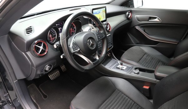 MERCEDES-BENZ CLA 45 AMG 4Matic