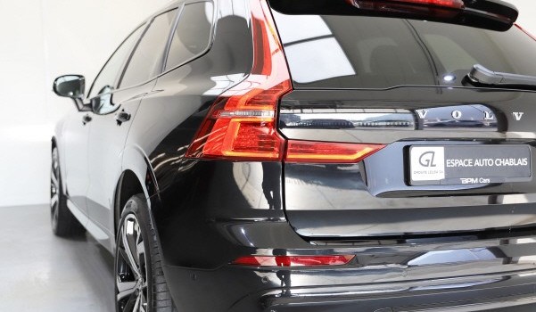 VOLVO XC60 T6 eAWD Ultra Dark