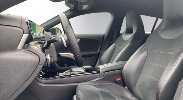 MERCEDES-BENZ CLA 180 CLA SB 180 AMG Line 7G
