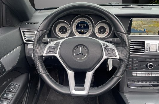 MERCEDES-BENZ E 250