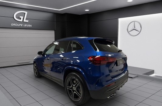 MERCEDES-BENZ GLA 220 4Matic 8G-DCT