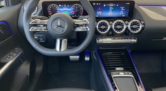 MERCEDES-BENZ GLA 250 4Matic 8G-DCT Swiss Star