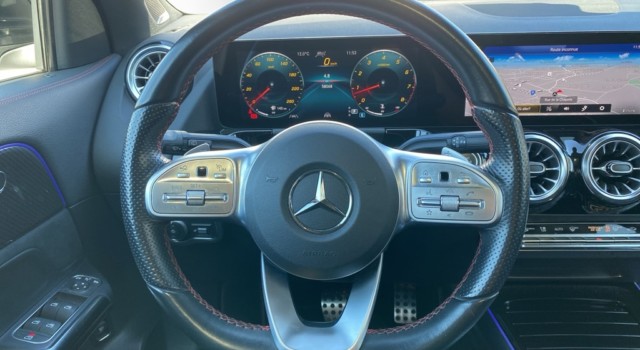 MERCEDES-BENZ GLA 250 AMG Line 4Matic