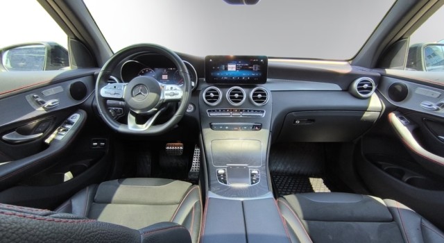MERCEDES-BENZ GLC 300 e AMG Line 4Matic