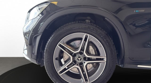 MERCEDES-BENZ GLC 300 de AMG Line 4M A