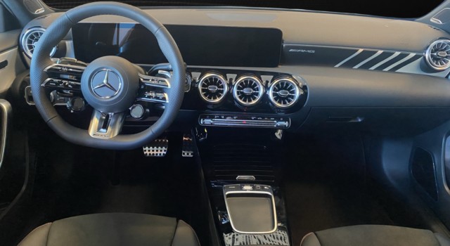 MERCEDES-BENZ A 35 AMG A AMG 35 4Matic 8G-DCT