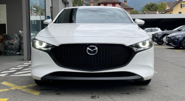 MAZDA 3 Hatchback SKYACTIV-G M Hybrid 140 Centre Line Automat