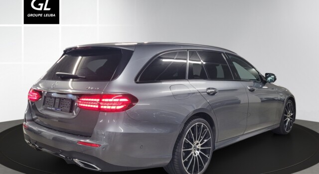 MERCEDES-BENZ E 220 d T 4Matic AMG Line 9G-Tronic