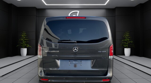 MERCEDES-BENZ VITO 116 CDI Lang Select Family Tourer 4Matic 9G-Tronic