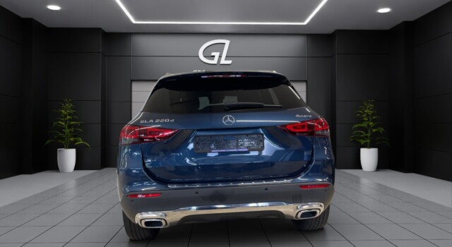 MERCEDES-BENZ GLA 220 d 4Matic Progressive 8G-DCT