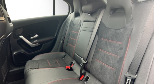 MERCEDES-BENZ A 200 Night Star 7G-DCT