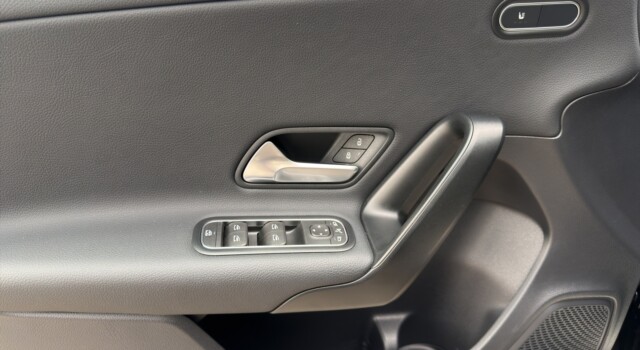 MERCEDES-BENZ A 220 4Matic 8G-DCT