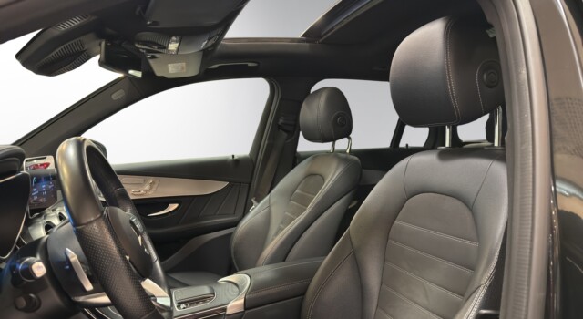 MERCEDES-BENZ GLC 200 AMG Line 4Matic 9G-Tronic