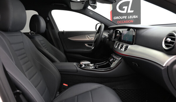 MERCEDES-BENZ E 200 Avantgarde 4 Matic