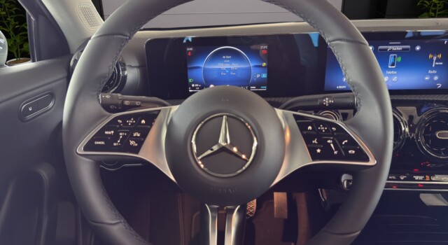 MERCEDES-BENZ A 220 4Matic 8G-DCT