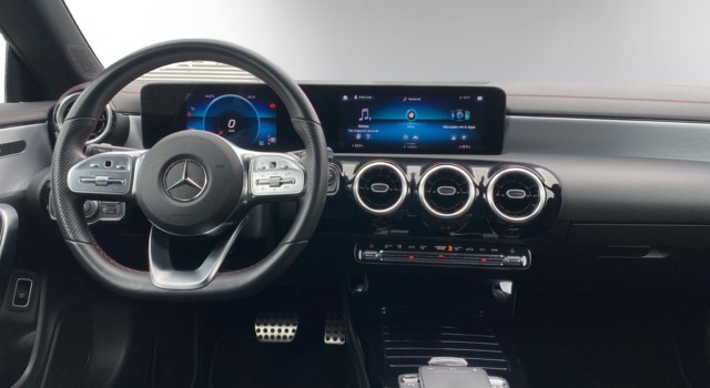 MERCEDES-BENZ CLA 180 CLA SB 180 AMG Line 7G