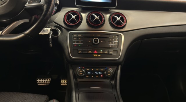 MERCEDES-BENZ CLA 250 Sport 4Matic