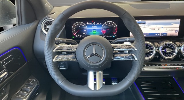 MERCEDES-BENZ GLA 250 4Matic 8G-DCT Swiss Star
