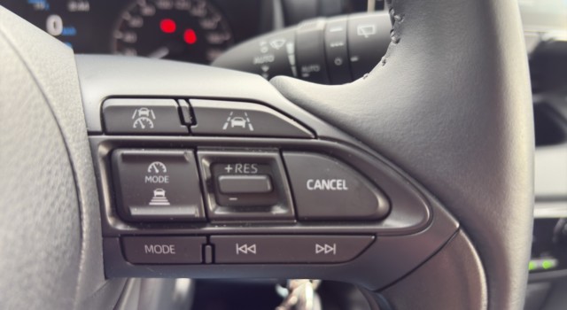 MAZDA 2 Hybrid Centre-line