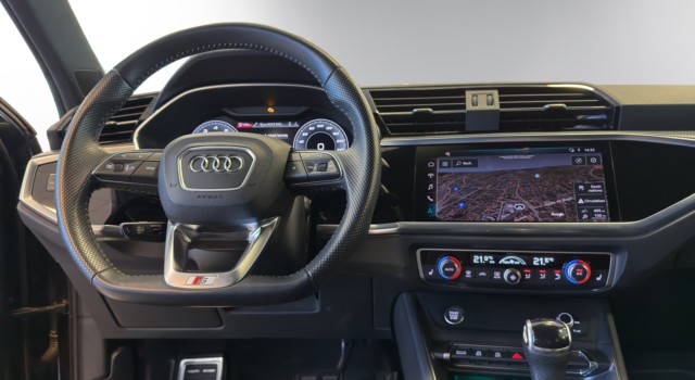 AUDI Q3 SB 45 TFSI S line qu