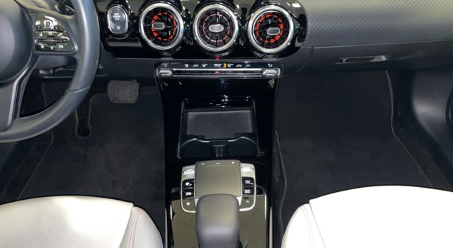 MERCEDES-BENZ A 220 Style 4Matic