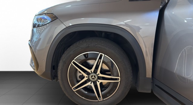 MERCEDES-BENZ EQA 250 AMG Line