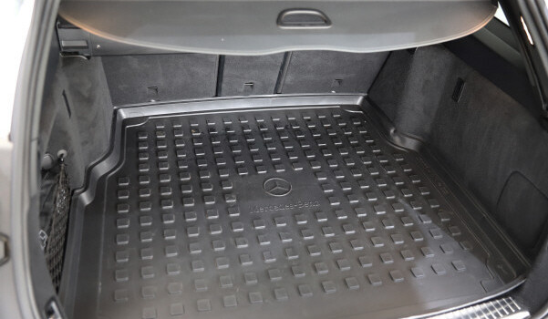 MERCEDES-BENZ C 200 Swiss Star AMG Line 4M 9G-Tronic