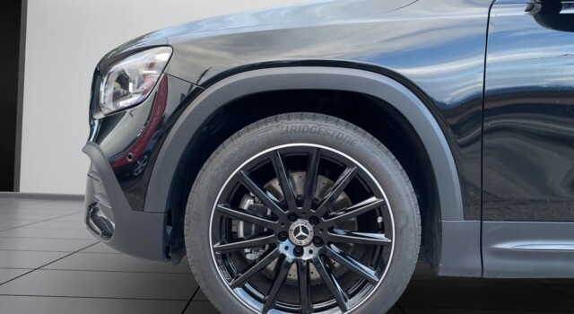 MERCEDES-BENZ GLB 250 4Matic AMG Line 8G-Tronic