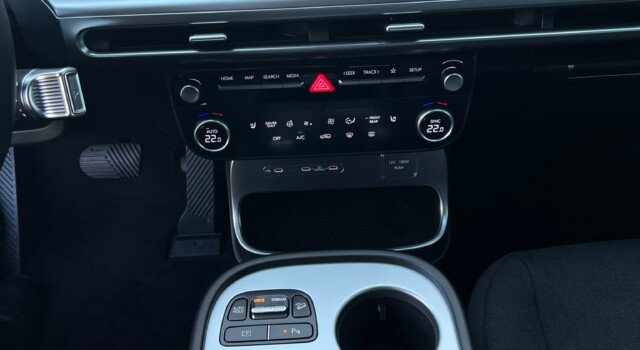 HYUNDAI IONIQ 9 110kWh Amplia 4WD